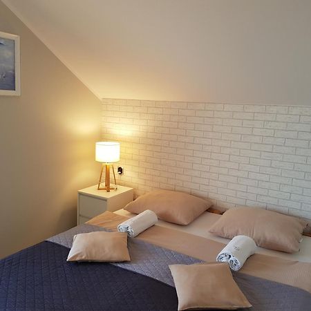 Willa Dobrylko II -Apartamenty レバ エクステリア 写真
